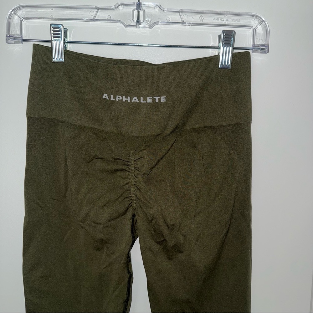 NWOT alphalete original revival leggings - medium
